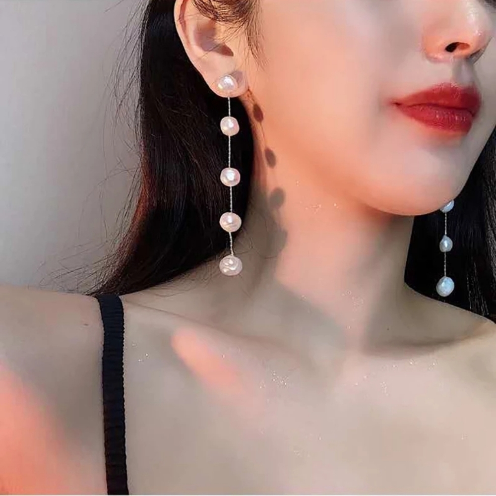 Pearl drop earrings